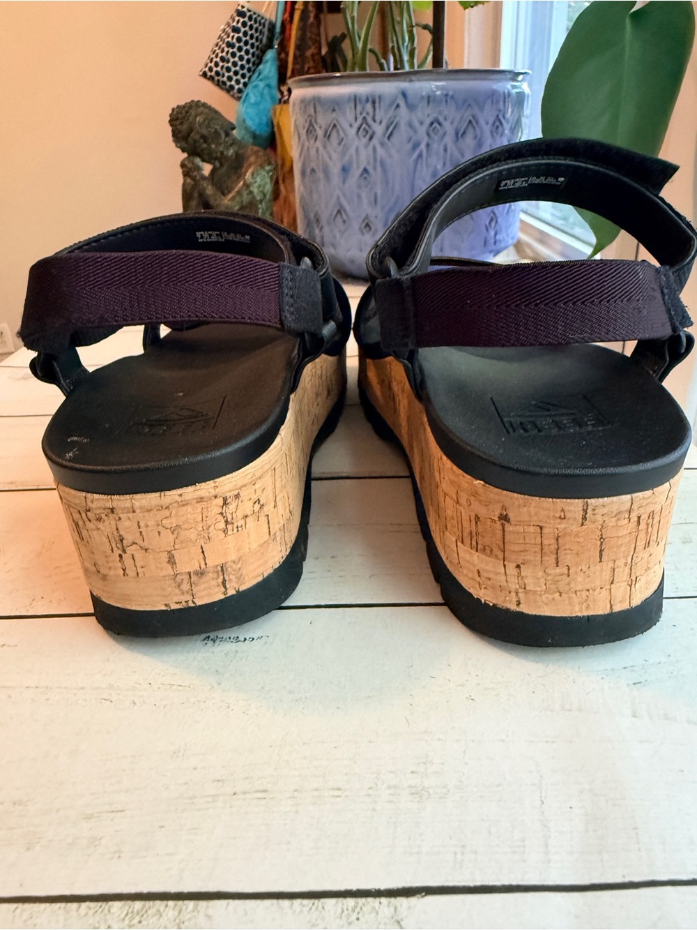 Reef | Vista Higher Luna Black Platform Sandals - Picture 10 of 13